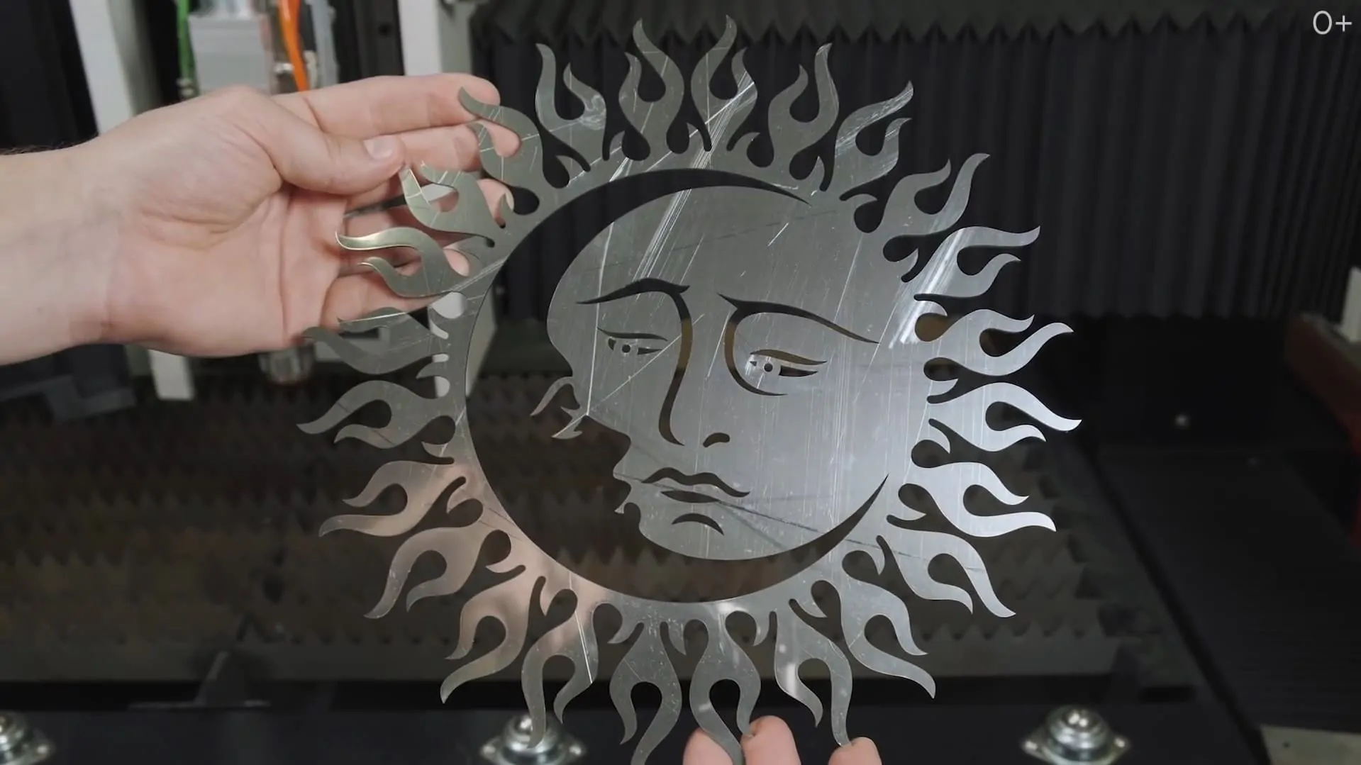 metal-sun-detail